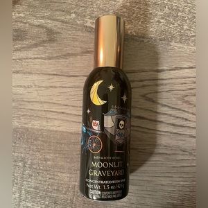 Moonlight graveyard room spray